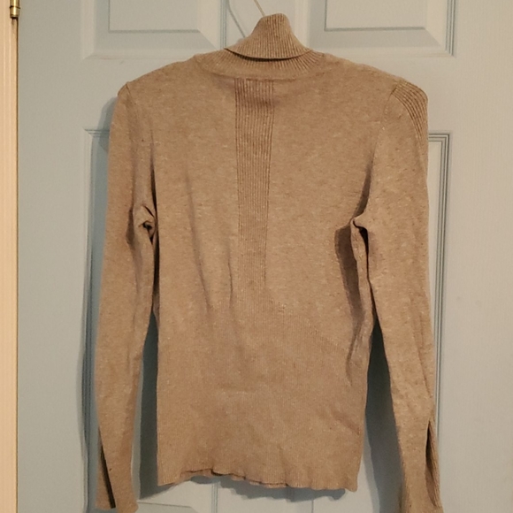 Grey turtle neck - Picture 2 of 2